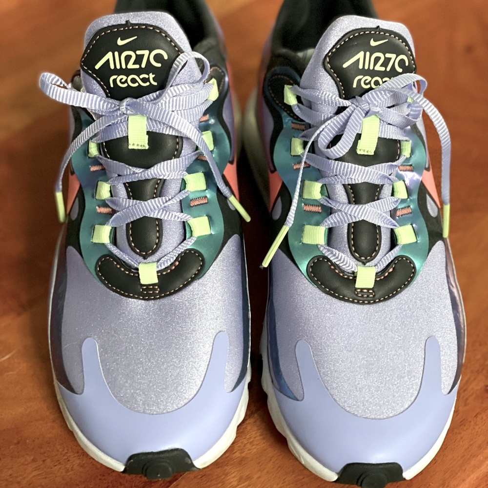 Women’s Nike Air Max 270.  Limited Colour.